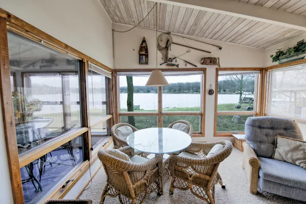 $699,900 | 9471 Peninsula Drive, Stanwood, MI 49346