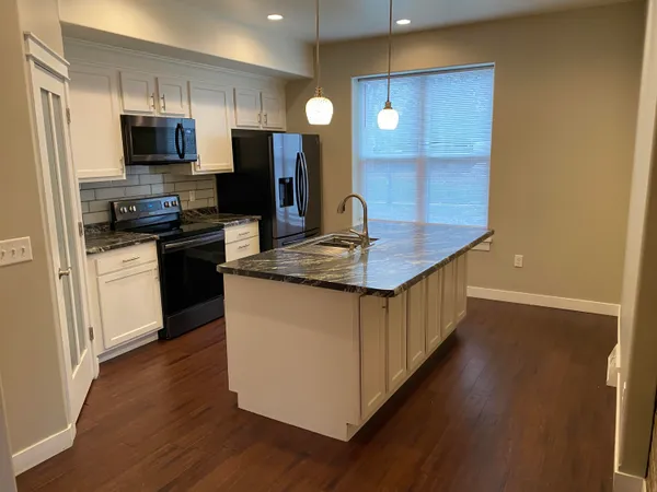 $349,900 | 818 North 6th Street, Manitowoc, WI 54220