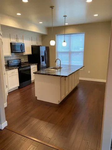 $360,000 | 818 North 6th Street, Manitowoc, WI 54220