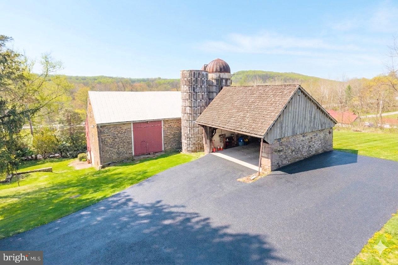 1551 Old Ridge Road Pottstown, PA 19465 - Photo 62 of 78 Carriage Shed Garage & Newly Sealed Driveway