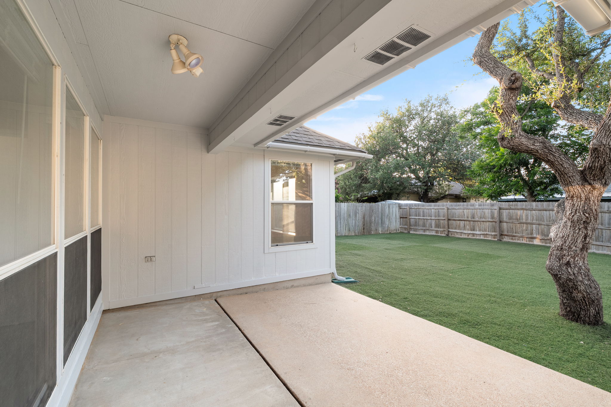 2802 Alexander Drive Leander, TX 78641 - Photo 20 of 29 Covered back patio