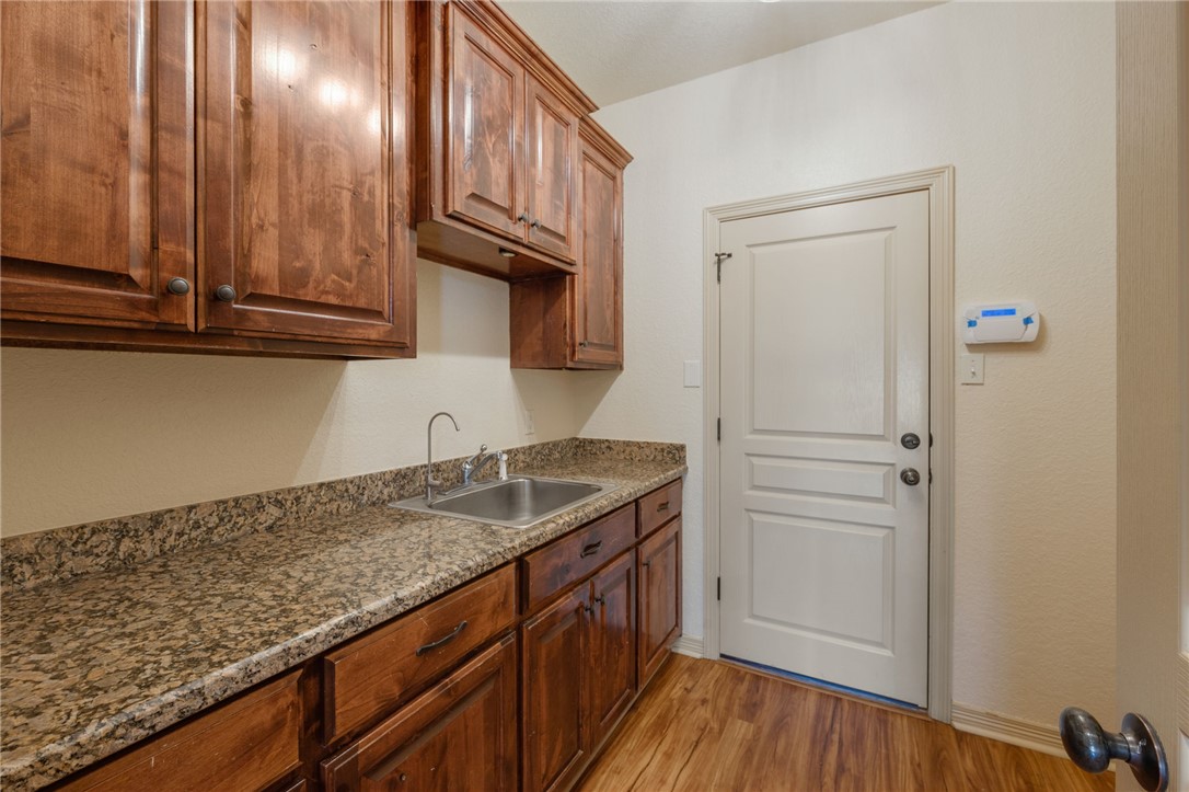 2708 Hickory Court Bryan, TX 77808 - Photo 6 of 21