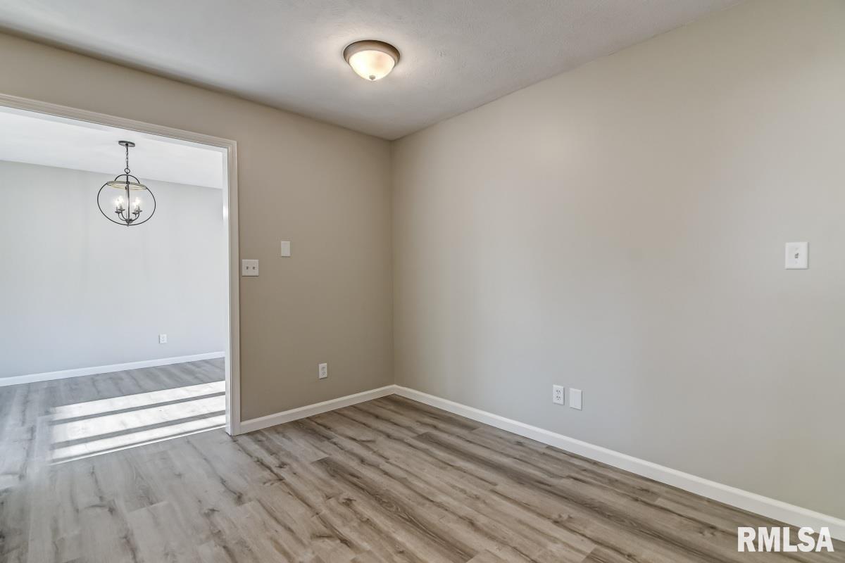 14532 Frontier Drive Athens, IL 62613 - Photo 11 of 32 Gallery Image 11