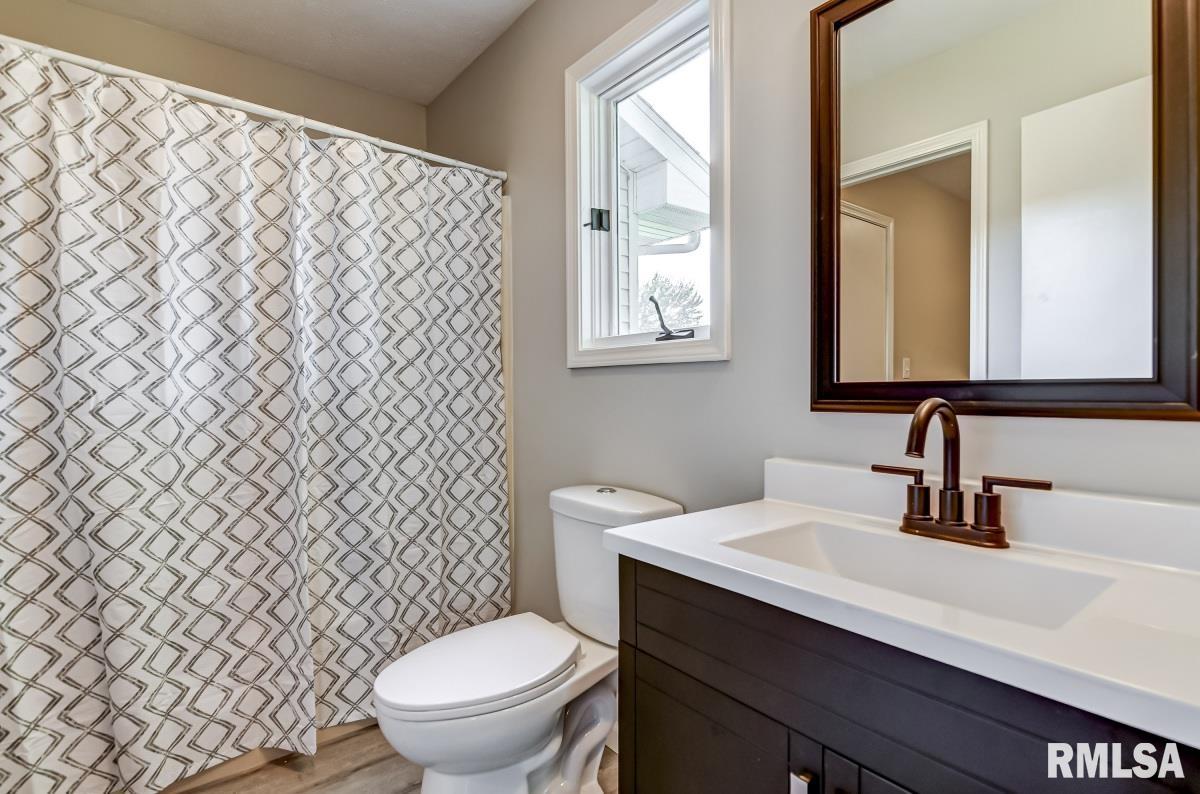 14532 Frontier Drive Athens, IL 62613 - Photo 19 of 32 Gallery Image 19