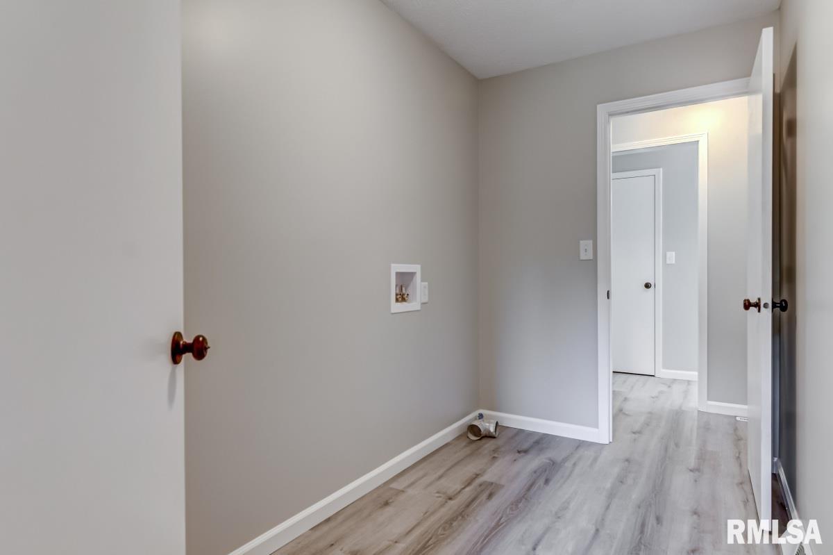 14532 Frontier Drive Athens, IL 62613 - Photo 20 of 32 Gallery Image 20