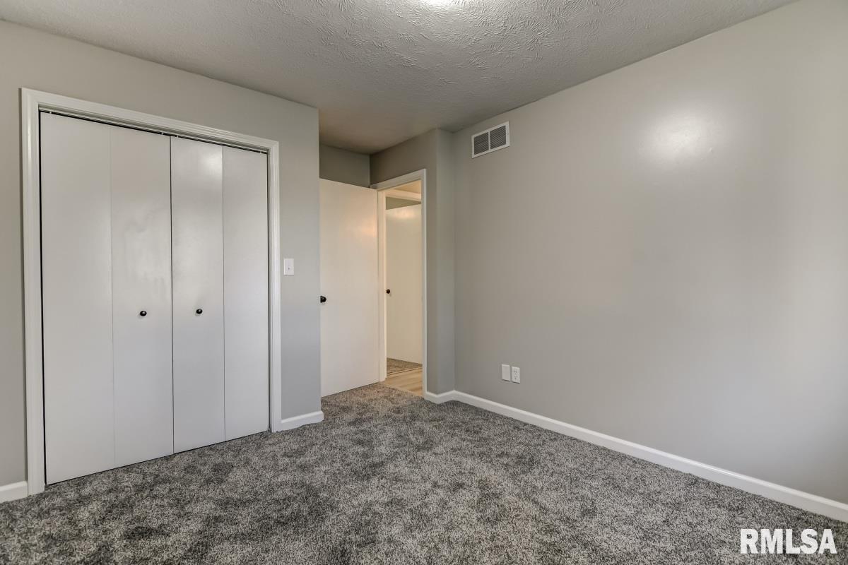 14532 Frontier Drive Athens, IL 62613 - Photo 26 of 32 Gallery Image 26