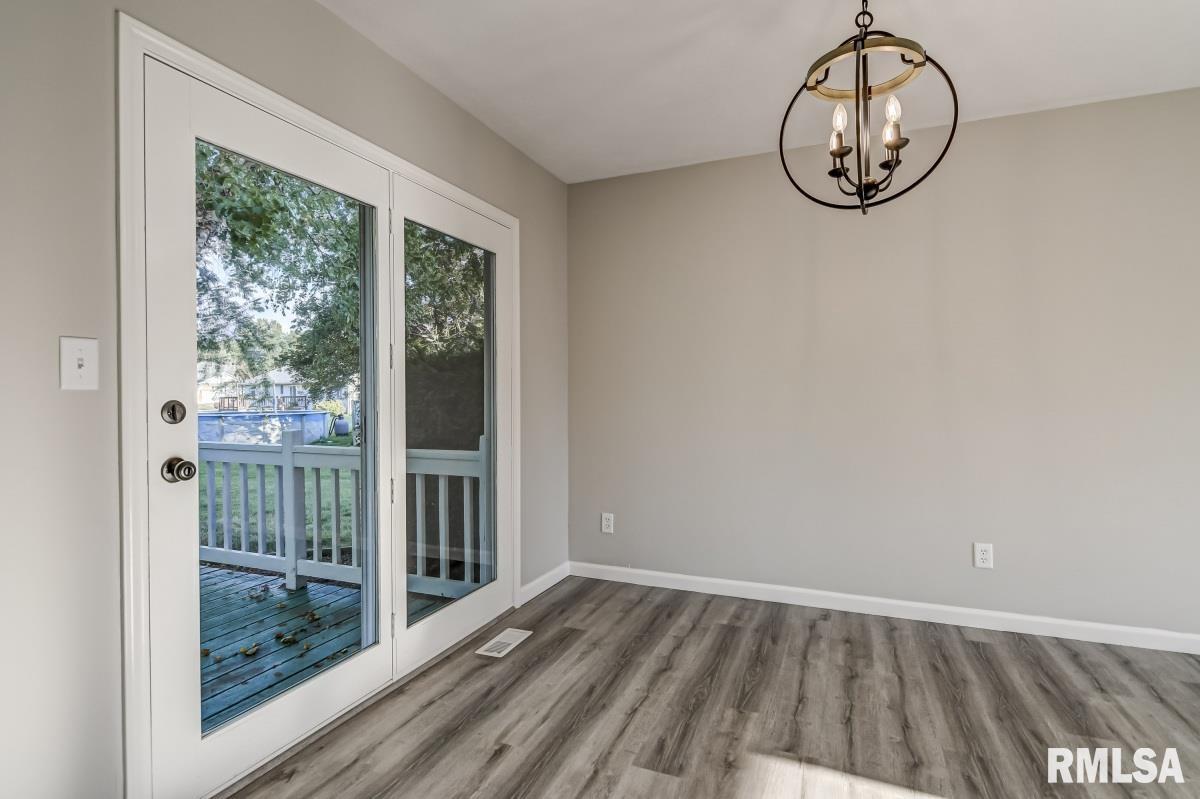 14532 Frontier Drive Athens, IL 62613 - Photo 10 of 32 Gallery Image 10