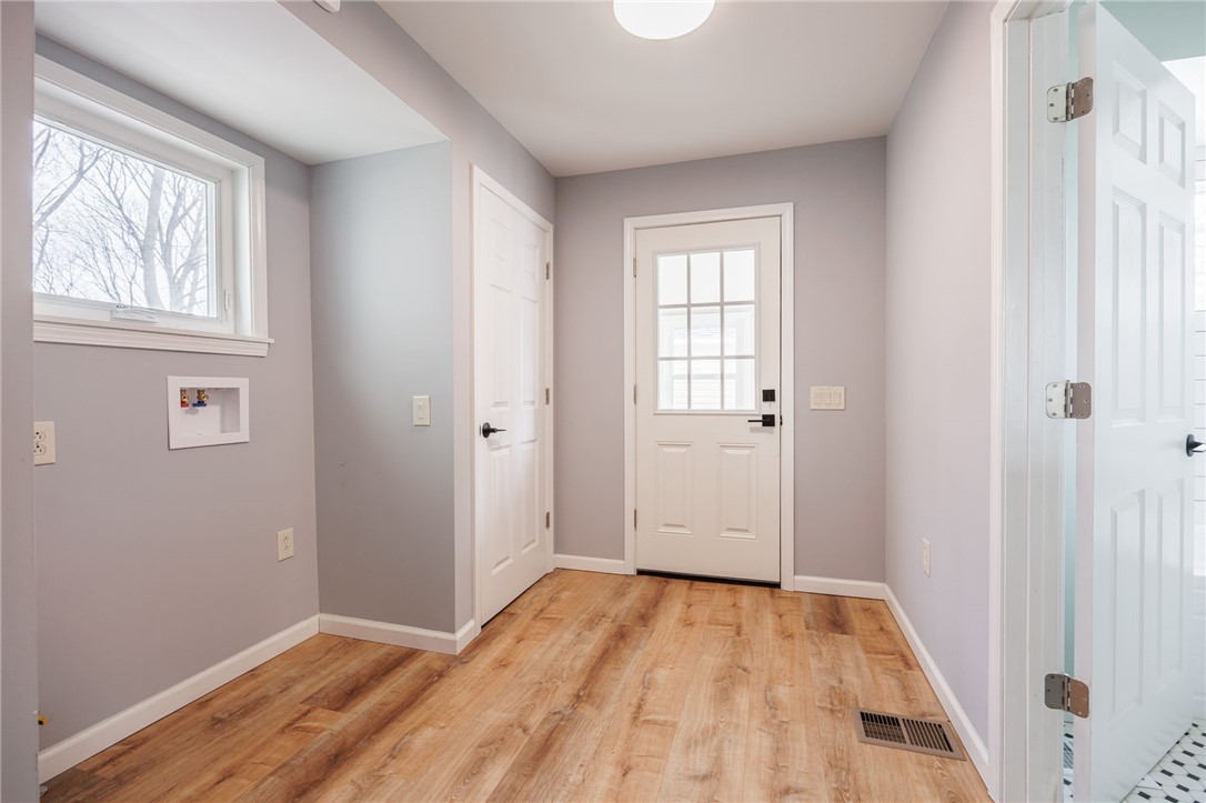 260 Point Pleasant Road Irondequoit, NY 14622 - Photo 12 of 49 Entry hall with large closet, laundry hook up and