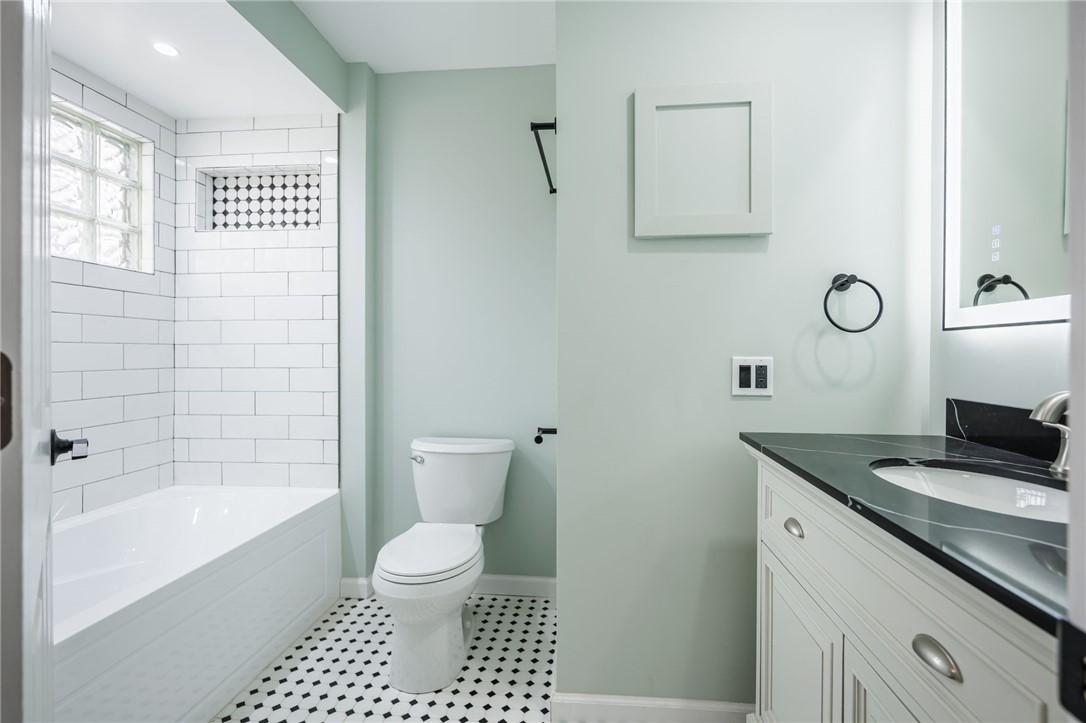 260 Point Pleasant Road Irondequoit, NY 14622 - Photo 13 of 49 1st floor full bath