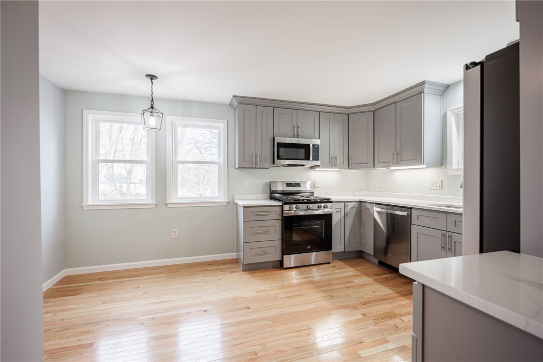 260 Point Pleasant Road Irondequoit, NY 14622 - Photo 25 of 49 dining nook in kitchen