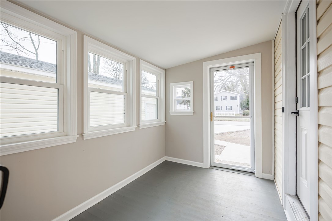 260 Point Pleasant Road Irondequoit, NY 14622 - Photo 8 of 49 Side enclosed porch