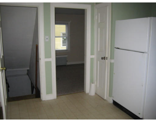 194 Dayton Street Springfield, MA 01118 - Photo 10 of 20