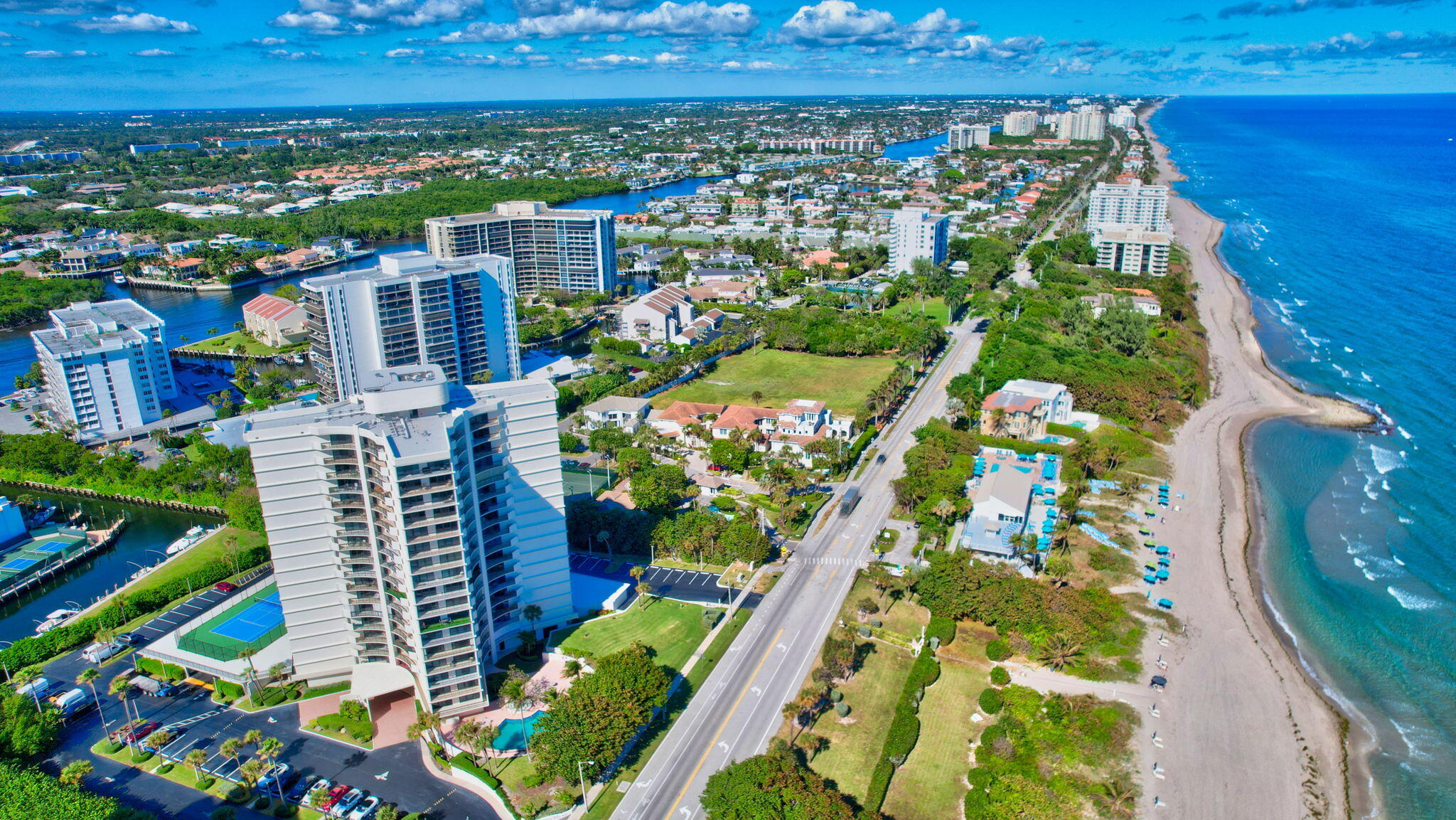 SEASIDE LIVING AT ITS BEST