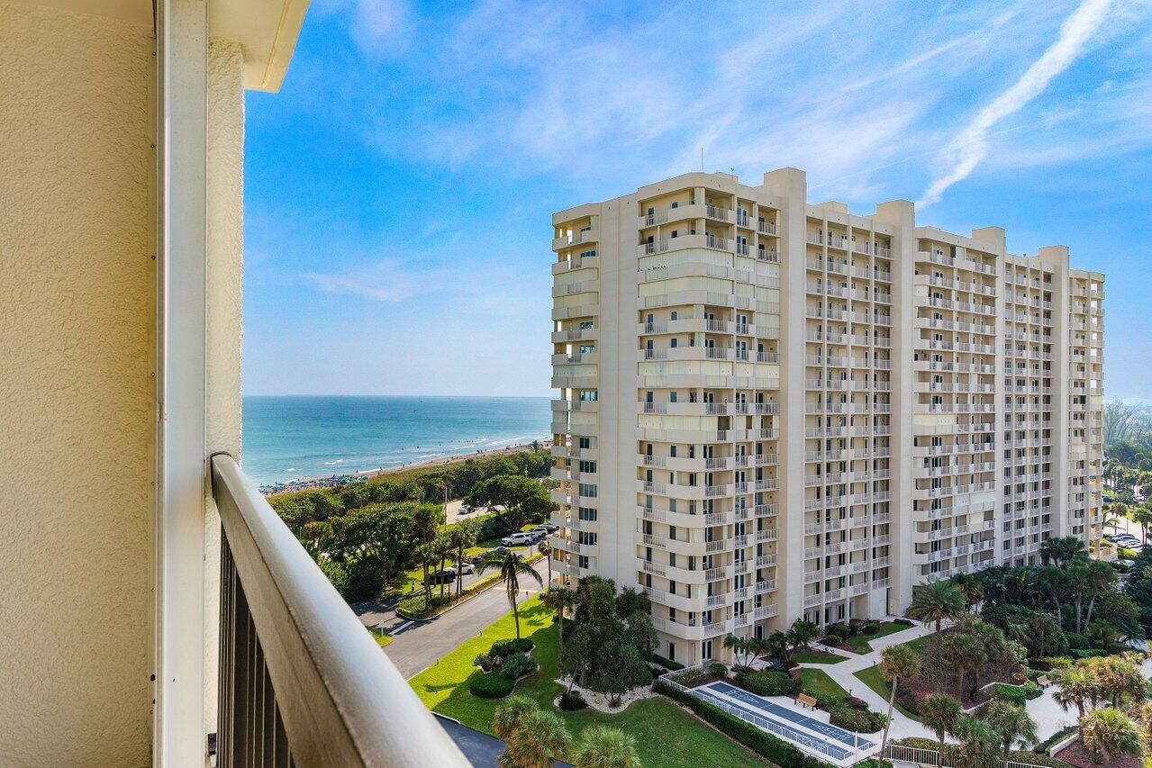 4545 North Ocean Boulevard, Unit 11C Boca Raton, FL 33431 - Photo 39 of 58 a view of a large building