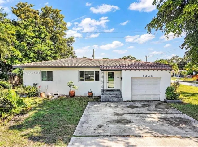 $2,750 | 2648 Cleveland Street, Unit 1, Hollywood, FL 33020