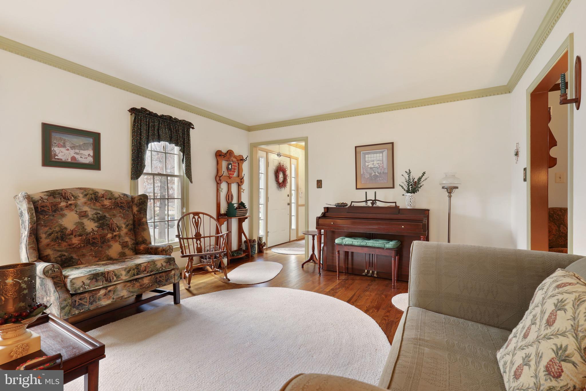 15527 Langside Street Silver Spring, MD 20905 - Photo 10 of 49 Gallery Image 10