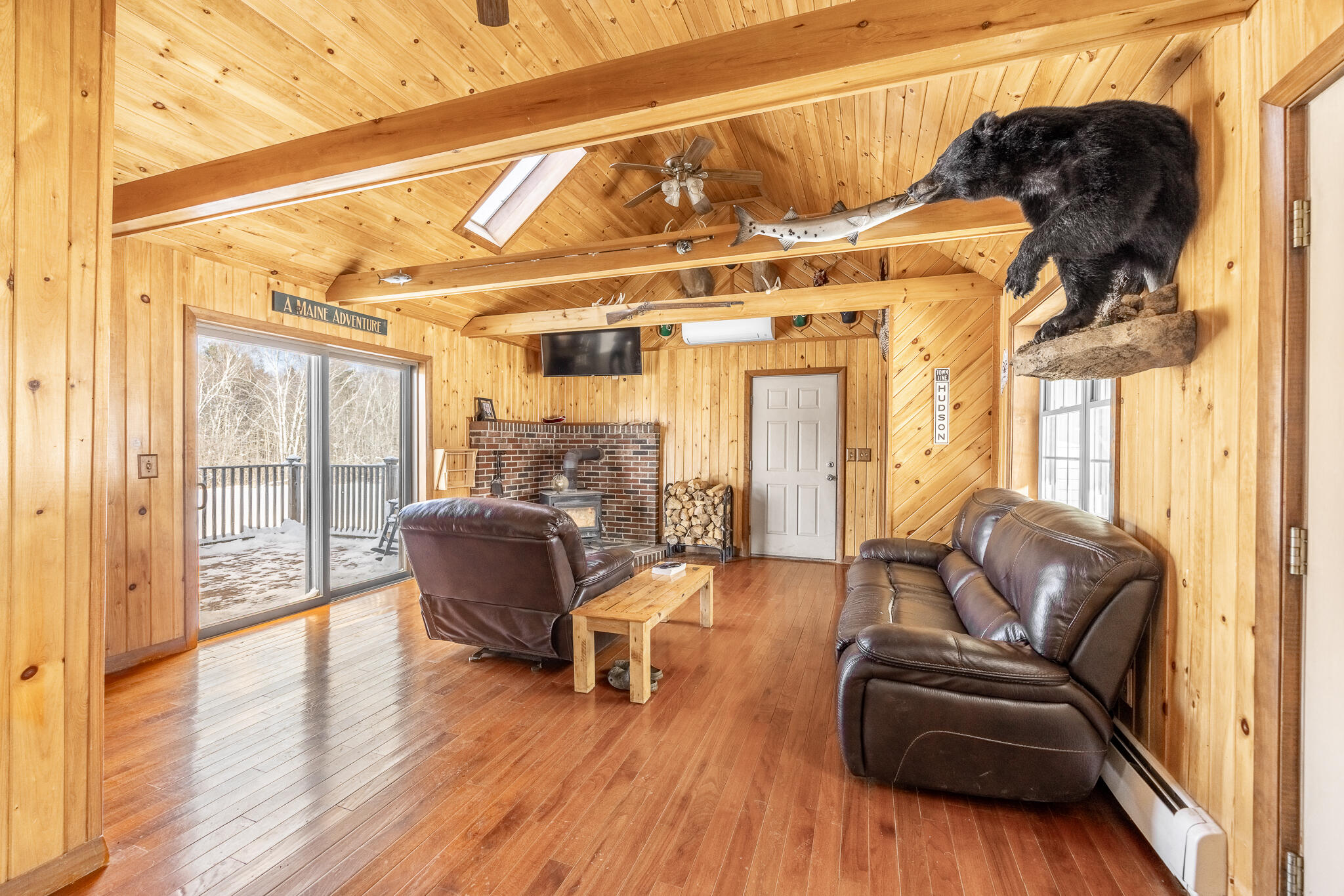 467 Hudson Hill Road Hudson, ME 04449 - Photo 30 of 38 Living