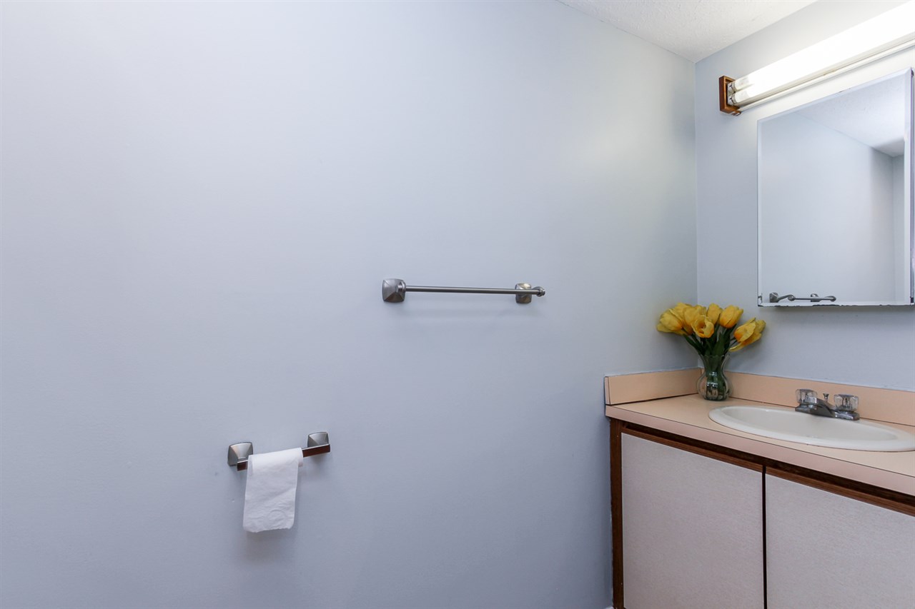 25 East Chamberlain Road, Unit F Merrimack, NH 03054 - Photo 14 of 27