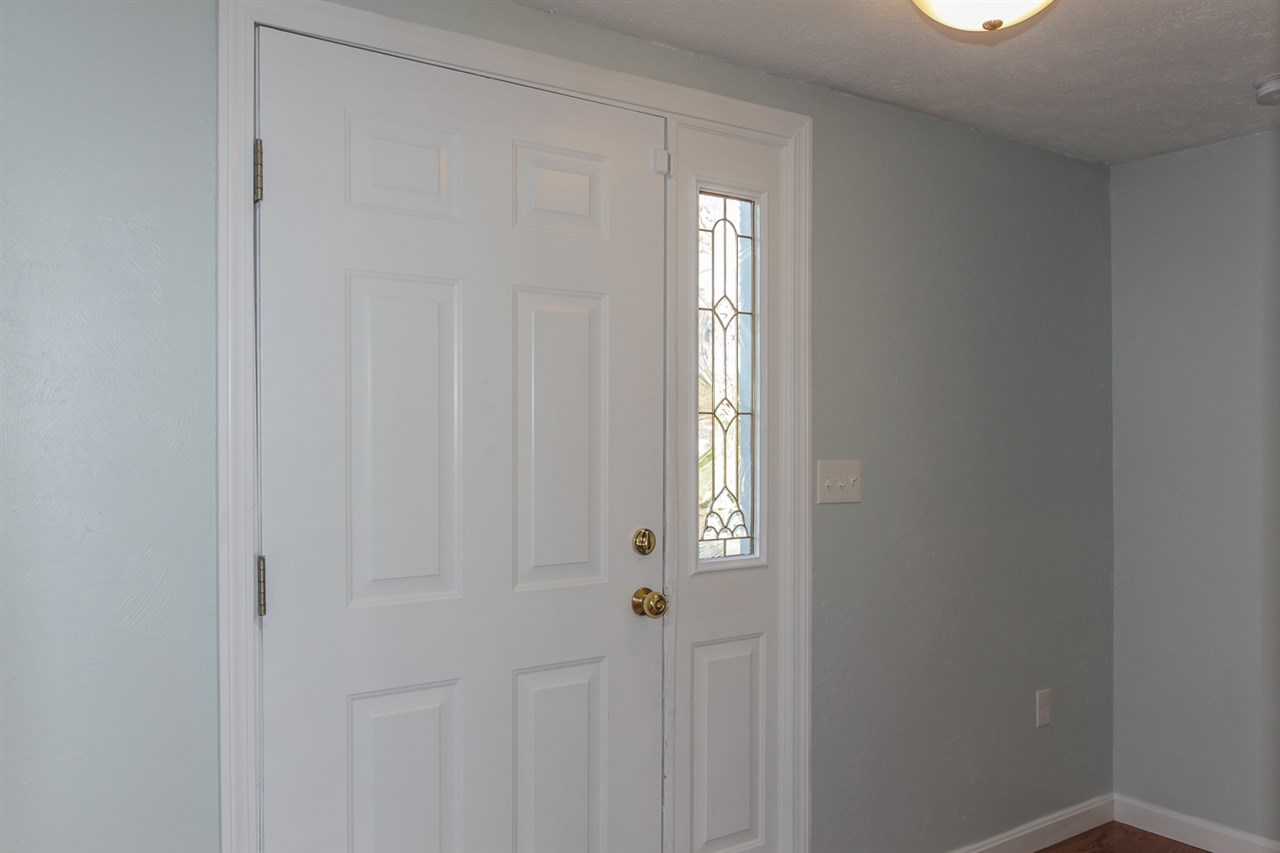 25 East Chamberlain Road, Unit F Merrimack, NH 03054 - Photo 4 of 27
