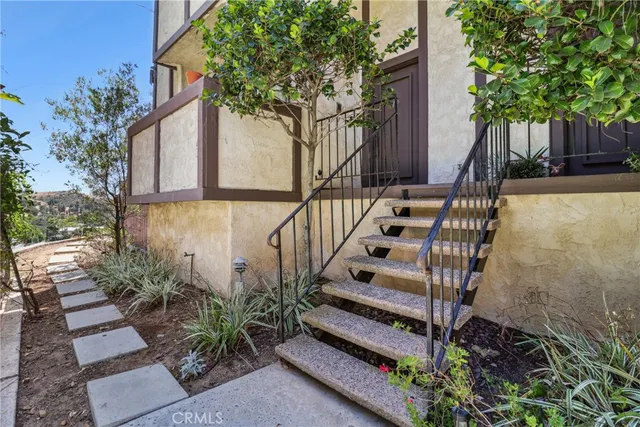 $875,000 | 1832 Oak Tree Drive, Unit 13, Los Angeles, CA 90041