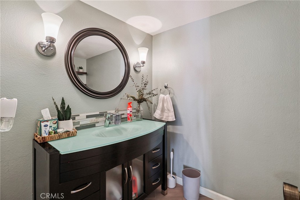 1832 Oak Tree Drive, Unit 13 Los Angeles, CA 90041 - Photo 22 of 38 Bathroom