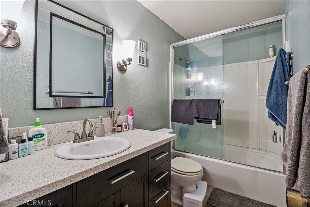 1832 Oak Tree Drive, Unit 13 Los Angeles, CA 90041 - Photo 23 of 38 Bathroom