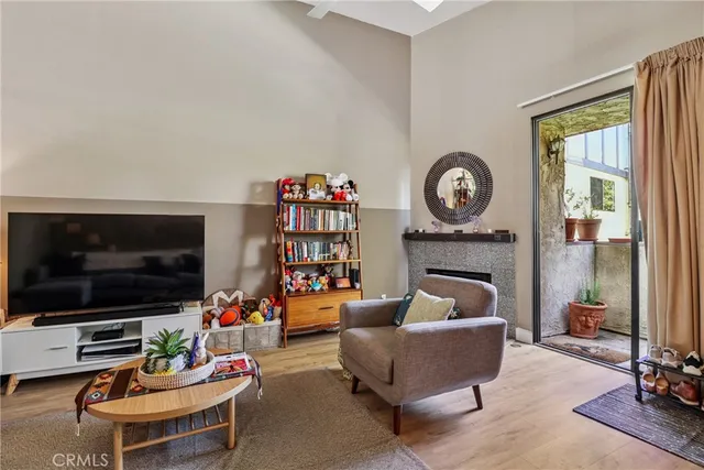 $875,000 | 1832 Oak Tree Drive, Unit 13, Los Angeles, CA 90041