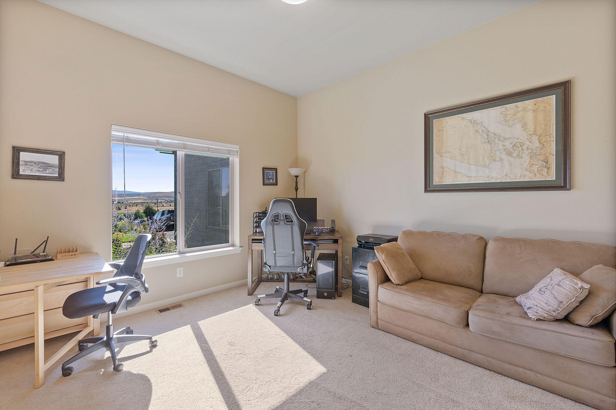 2273 Northeast Valley View Madras, OR 97741 - Photo 10 of 30