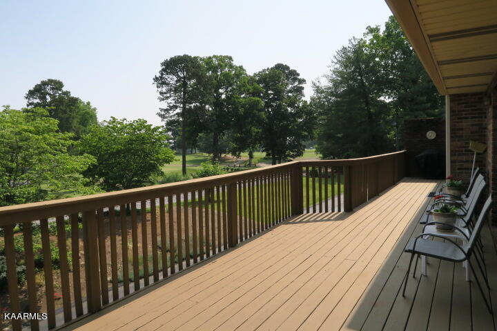 1686 Louisville Road Alcoa, TN 37701 - Photo 4 of 39 IMG_2077