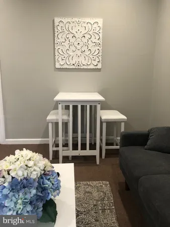 $1,600 | 304 South Braddock Street, Winchester, VA 22601