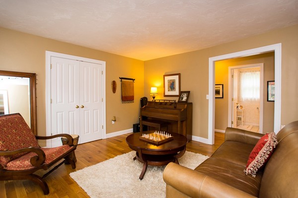 28 Huckleberry Road Hopkinton, MA 01748 - Photo 7 of 29 Gallery Image 7