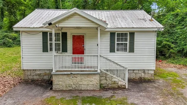 $175,000 | 281 Valley Lake Drive, Stone Mountain, GA 30087