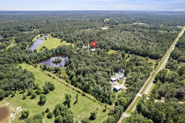 a view of a outdoor space