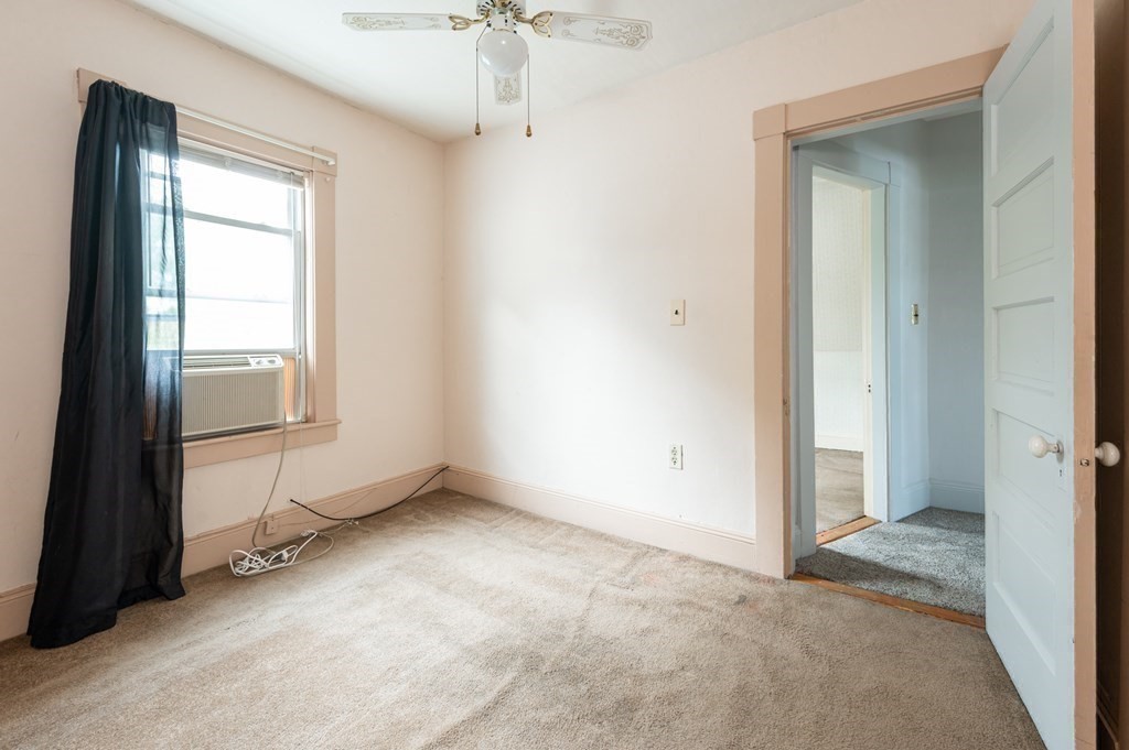 271 Cumberland Road Lowell, MA 01850 - Photo 27 of 42 Gallery Image 27