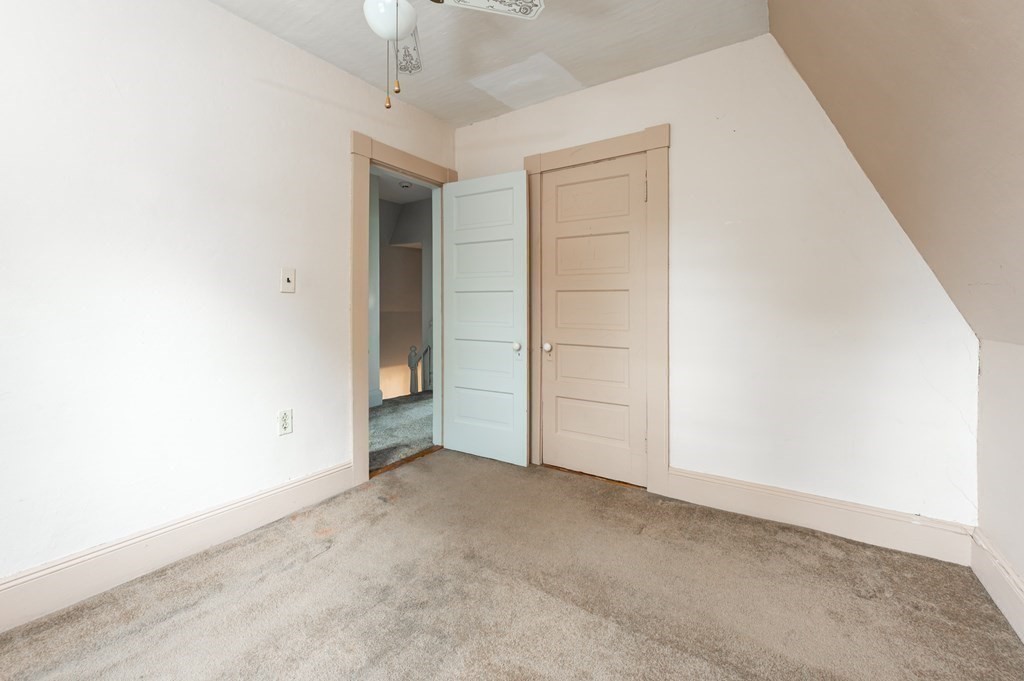 271 Cumberland Road Lowell, MA 01850 - Photo 28 of 42 Gallery Image 28