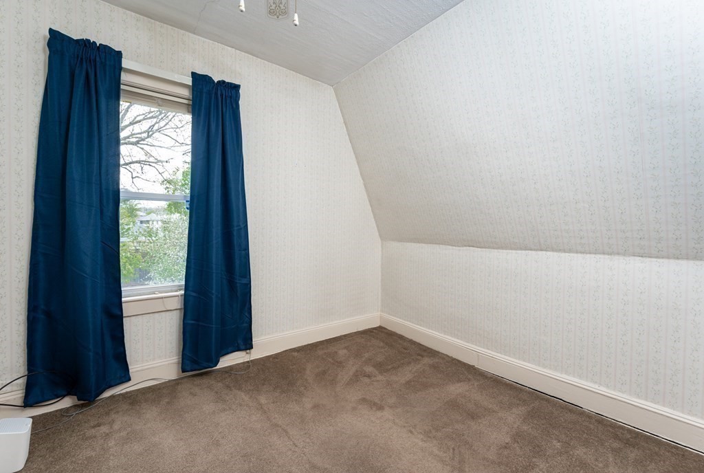 271 Cumberland Road Lowell, MA 01850 - Photo 30 of 42 Gallery Image 30