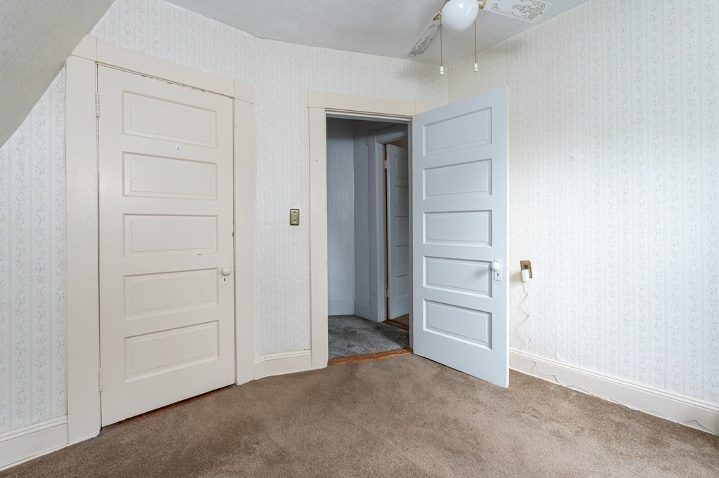 271 Cumberland Road Lowell, MA 01850 - Photo 31 of 42 Gallery Image 31