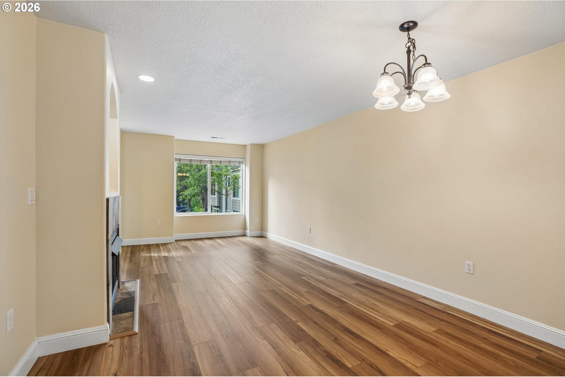 17271 Southwest Whitley Way Beaverton, OR 97006 - Photo 8 of 27 Gallery Image 8