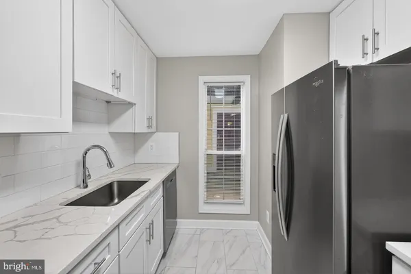 $2,250 | 10114 Oakton Terrace Road, Oakton, VA 22124