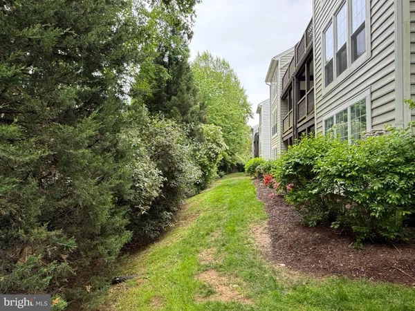 $2,250 | 10114 Oakton Terrace Road, Oakton, VA 22124