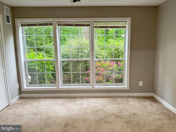 $2,250 | 10114 Oakton Terrace Road, Oakton, VA 22124