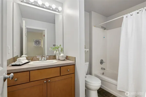 $799,950 | 17432 Bothell Way Northeast, Unit B106, Bothell, WA 98011