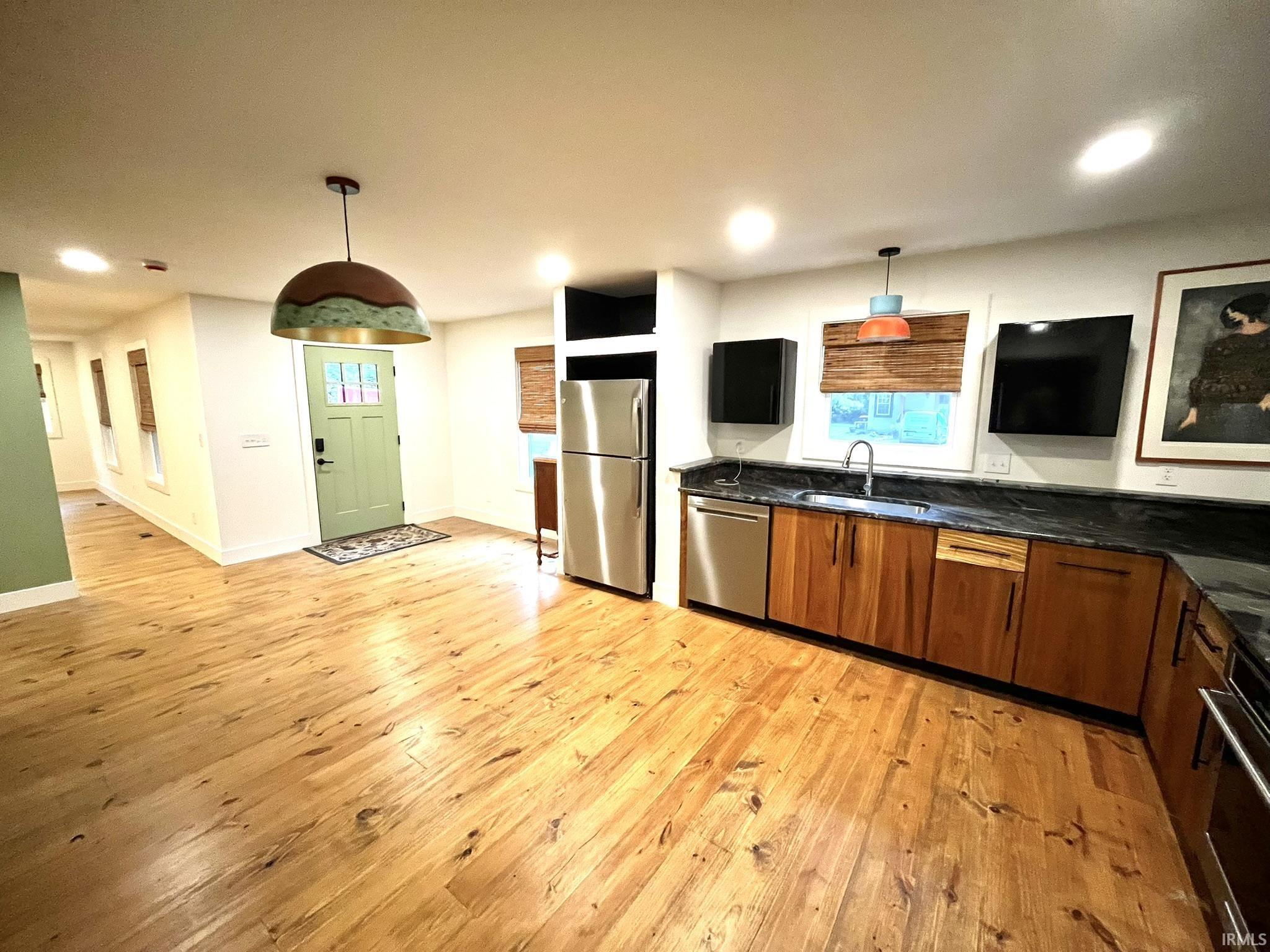 623 Monroe Street Newburgh, IN 47630 - Photo 5 of 30