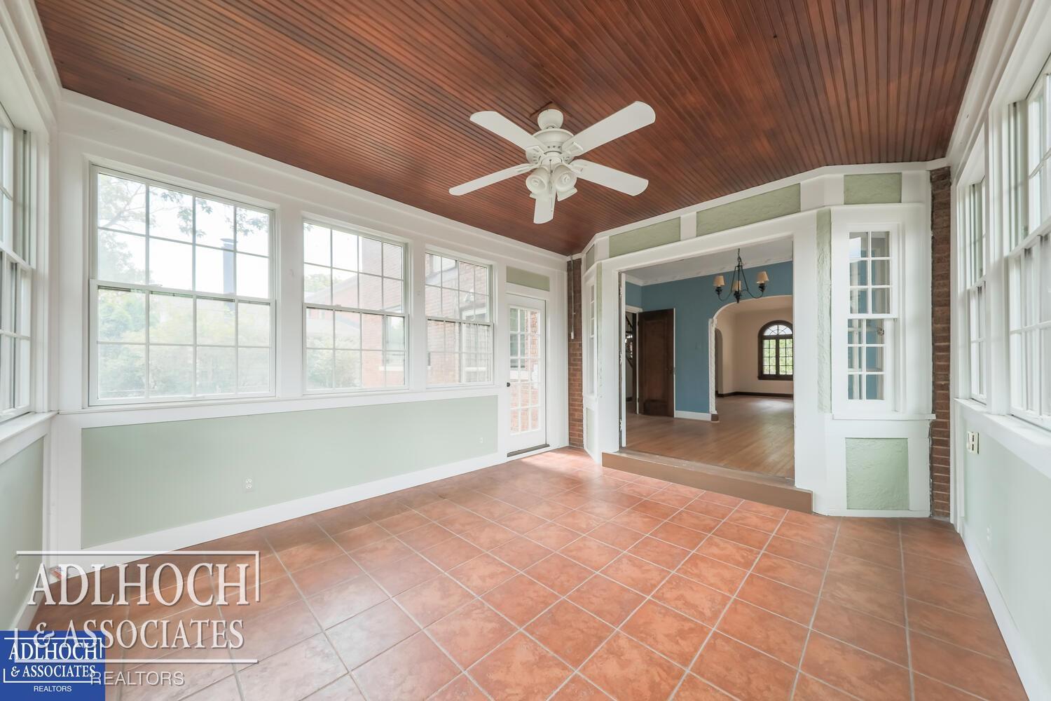 1230 Bishop Road Grosse Pointe, MI 48230 - Photo 13 of 30 50083826-12.JPG