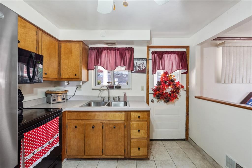 638 Friday Road Pittsburgh, PA 15209 - Photo 11 of 30 Gallery Image 11