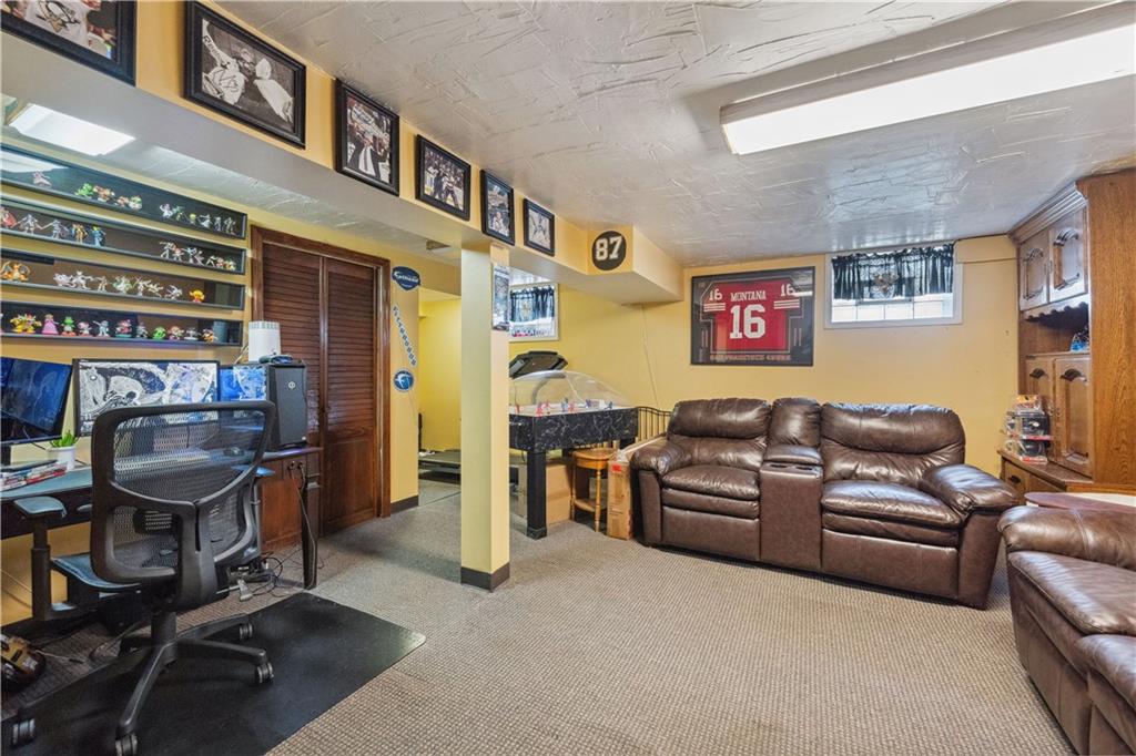 638 Friday Road Pittsburgh, PA 15209 - Photo 19 of 30 Gallery Image 19