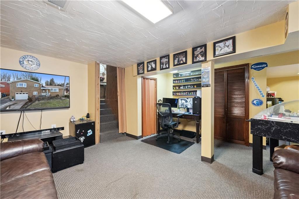 638 Friday Road Pittsburgh, PA 15209 - Photo 20 of 30 Gallery Image 20