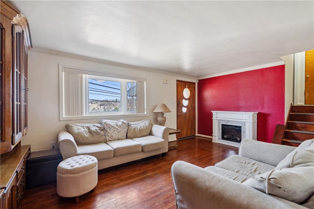 638 Friday Road Pittsburgh, PA 15209 - Photo 2 of 30 Gallery Image 2
