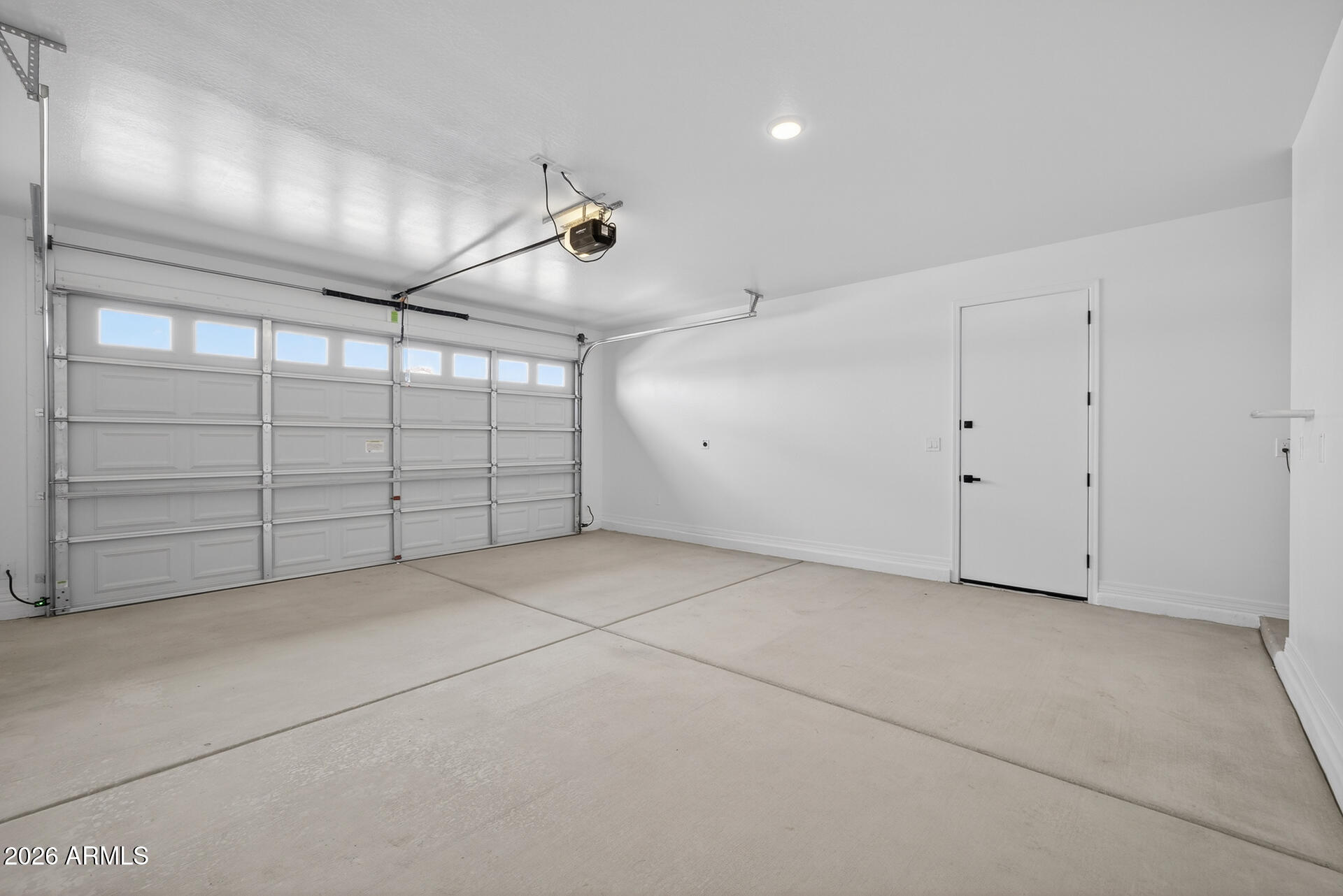 3255 West Molino Road San Tan Valley, AZ 85144 - Photo 26 of 37 27)GARAGE
