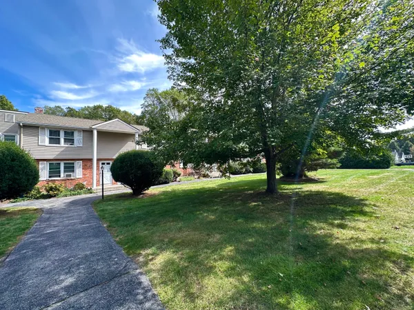 $280,000 | 78 Corey Lane, Unit 9, East Lyme, CT 06357
